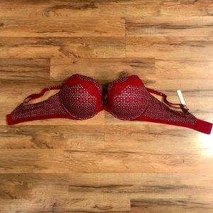 NWT Victoria’s Secret Underwire Bra 40D